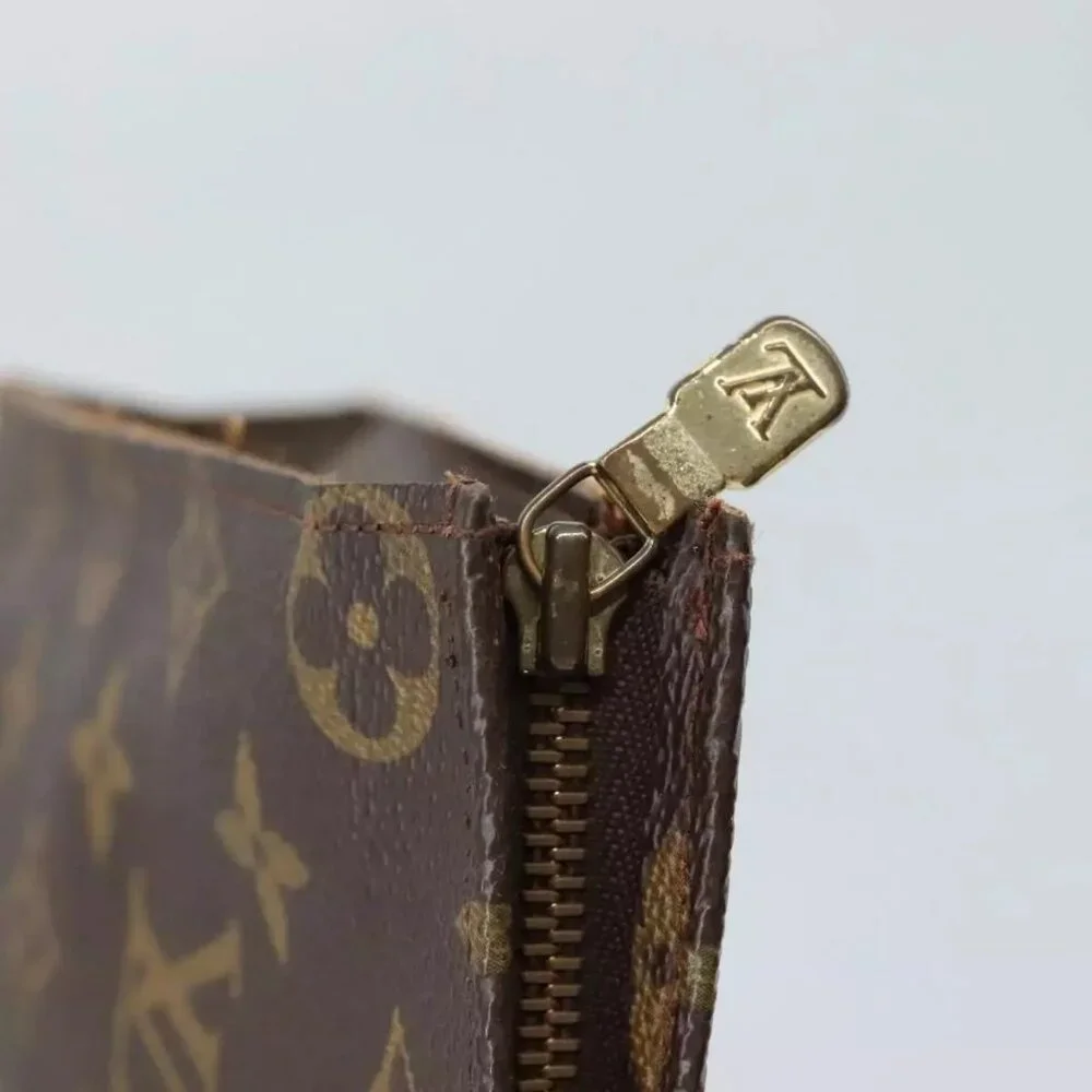 LOUIS VUITTON Monogram Poche Toilette 26 Pouch - Picture 5 of 15